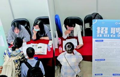 教育部多措并舉促就業，上海網絡平臺搭橋為高校畢業生創業就業賦能